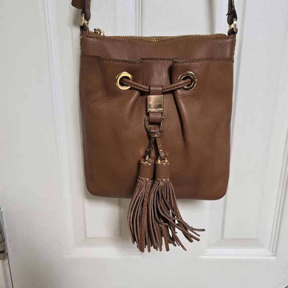 TASSELED MICHAEL KORS CROSSBODY SHOULDER  BAG BROWN PEBBLE LEATHER GOLDEN ZIPPED - Picture 1 of 11